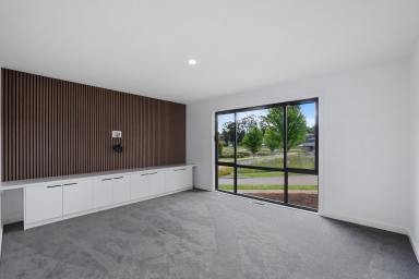 House For Sale - VIC - Drouin - 3818 - READY TO MOVE INTO  (Image 2)