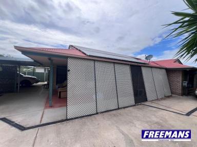 House For Sale - QLD - Kingaroy - 4610 - Rent all 3 separately or live in 1 and rent out 2  (Image 2)