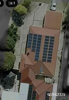 House For Sale - QLD - Kingaroy - 4610 - Rent all 3 separately or live in 1 and rent out 2 (Image 2)