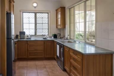 House For Sale - QLD - Boondall - 4034 - $1.2M | 701m² | Boondall | 14km to CBD | 4 Bed | 2 Bath | 2 Car  (Image 2)