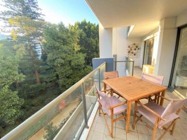 Unit Leased - WA - West Perth - 6005 - FULLY FURNISHED Live in 5 star resort luxury overlooking the trees and with city views (Image 2)