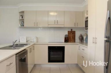 House For Lease - NSW - Inverell - 2360 - Modern Family Home on Quiet Street (Image 2)