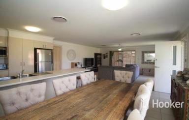 House For Lease - NSW - Inverell - 2360 - Modern Family Home on Quiet Street (Image 2)