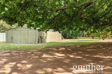 House For Sale - VIC - Healesville - 3777 - Graceburn Cottage on Over Half an Acre  (Image 2)