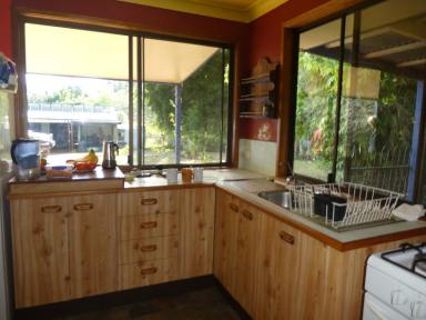 House For Lease - NSW - Bonalbo - 2469 - 2 BEDROOM HOME ON RURAL PROPERTY OFF GRID LIVING  (Image 2)