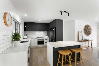 House For Sale - QLD - Noosaville - 4566 - Effortless Noosaville Living in a Stylish Home Backing Parkland  (Image 2)