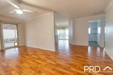 House For Lease - NSW - Kyogle - 2474 - Spacious Home In Family Friendly Neighbourhood  (Image 2)