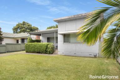 House For Sale - NSW - Nowra - 2541 - Position and Potential  (Image 2)