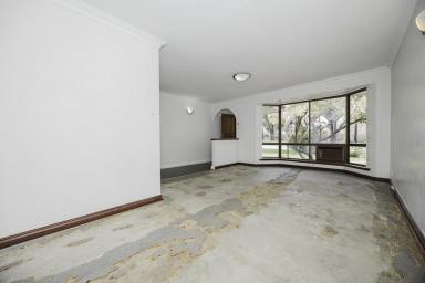 House For Sale - WA - Marangaroo - 6064 - Renovator’s Dream Opposite the Golf Course  (Image 2)