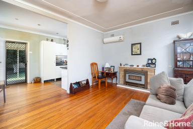 House For Lease - NSW - Mount Austin - 2650 - Easy 3BR Living In Mount Austin  (Image 2)