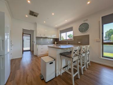 House For Sale - VIC - Boort - 3537 - Huge block with very sound brick home  (Image 2)