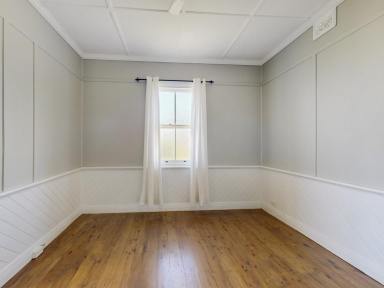 House For Lease - NSW - Merriwa - 2329 - Classic Features!  (Image 2)