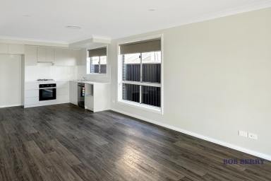 House Leased - NSW - Dubbo - 2830 - Near New 3 Bedroom Home in Southlakes Estate  (Image 2)