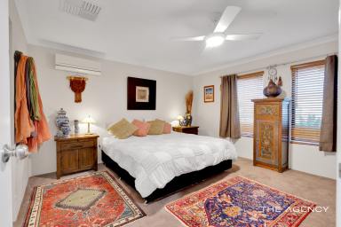 House For Sale - WA - Dudley Park - 6210 - Style, Space & Sophistication  (Image 2)