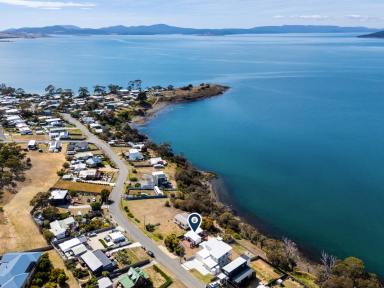 House For Sale - TAS - Primrose Sands - 7173 - "Waterfront" Classic Beach Cottage  (Image 2)