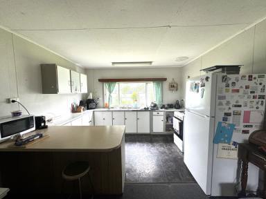 House For Lease - TAS - Strahan - 7468 - Charming Family Home in Strahan TAS 7468  (Image 2)