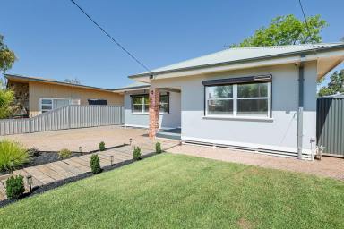 House For Sale - VIC - Mildura - 3500 - PICTURE PERFECT FAMILY LIVING (Image 2)