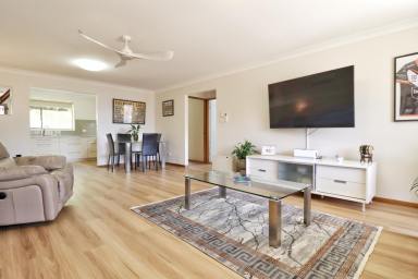 Unit For Sale - NSW - Cowra - 2794 - ULTRA CONVENIENT RENOVATED UNIT IN A PRIME POSITION! (Image 2)