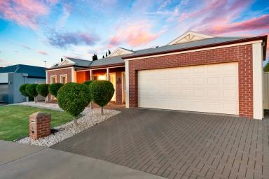 House For Sale - VIC - Mildura - 3500 - Family Home with Exceptional Street Appeal  (Image 2)