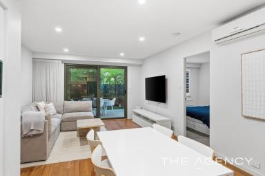 House For Sale - WA - Palmyra - 6157 - Contemporary Resort-Style Living in Prime Locale!  (Image 2)