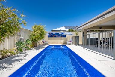 House For Sale - WA - Jindalee - 6036 - DREAM PARKLAND SETTING!!  (Image 2)