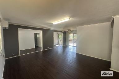 Acreage/Semi-rural For Sale - QLD - Forest Hill - 4342 - LARGE FAMILY HOME ON 10 ACRES  (Image 2)