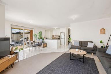 Unit For Sale - VIC - Mildura - 3500 - SMART, SIMPLE AND EXCEPTIONALLY COMFORTABLE  (Image 2)