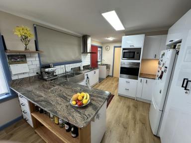 House Sold - TAS - Berriedale - 7011 - Hidden gem in Berriedale ( under offer ) (Image 2)