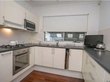 House For Lease - WA - Cloverdale - 6105 - FOR RENT: CHARACTER HOME OPPOSITE PARK LARGE BLOCK & EXCELLENT ACCESS  (Image 2)