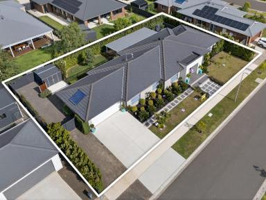 House For Sale - VIC - Sale - 3850 - SPACE, STYLE & SPA LUXURY ON 760M2  (Image 2)