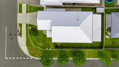 House For Sale - QLD - Newport - 4020 - Modern Coastal Home Ready to Occupy  (Image 2)