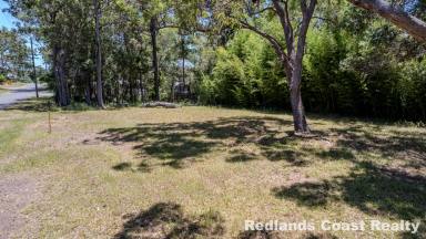 Residential Block For Sale - QLD - Lamb Island - 4184 - 1203 Sqm Triple Street Frontage + Elevated + Ready to Build  (Image 2)