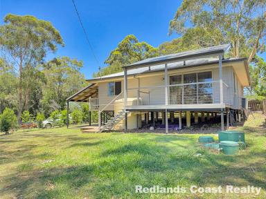 House For Sale - QLD - Russell Island - 4184 - Relaxed Island Living With Dual Street Access  (Image 2)