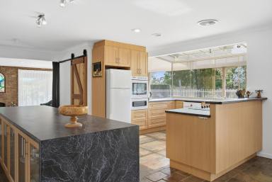 Lifestyle For Sale - VIC - Heathcote - 3523 - Lifestyle Excellence  (Image 2)