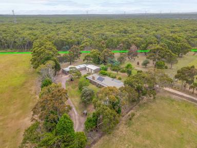 House For Sale - VIC - Portland - 3305 - Superb property has it all - ideal for horse lovers!  (Image 2)