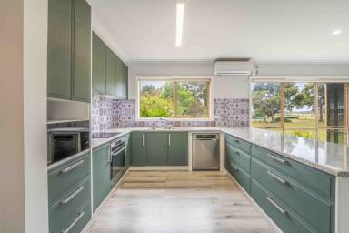 House For Sale - VIC - Portland - 3305 - Superb property has it all - ideal for horse lovers!  (Image 2)