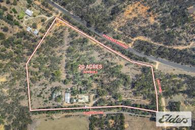 House For Sale - VIC - Avoca - 3467 - Expansive Family Living on a Lifestyle Scale  (Image 2)