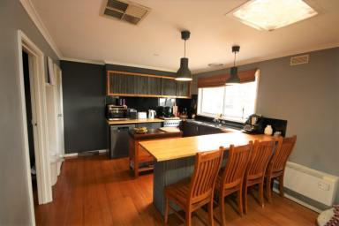 Cropping For Sale - VIC - Rochester - 3561 - SPACE, COMFORT & RURAL LIFESTYLE ON 6 ACRES  (Image 2)