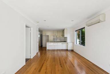 Unit For Sale - WA - Glendalough - 6016 - In a Word: Connected  (Image 2)