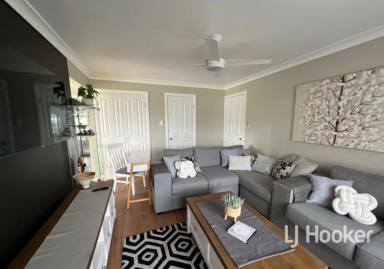 Unit For Lease - NSW - Inverell - 2360 - Modern Cottage Retreat with Stunning Rural Views  (Image 2)