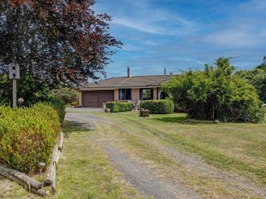 Lifestyle For Sale - NSW - Avoca - 2577 - Charming Country Escape on 12 Acres in Highly Prized Avoca (Image 2)