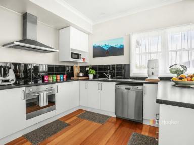 House For Lease - TAS - Devonport - 7310 - Relaxed Living in a Great Spot  (Image 2)
