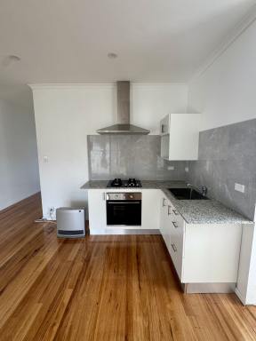 House For Lease - NSW - Wallerawang - 2845 - Renovated 3-Bedroom Home with Spacious Yard & Entertainment Area  (Image 2)