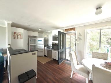 House For Lease - NSW - Sanctuary Point - 2540 - Fully Furnished 3 Bedroom Rental  (Image 2)