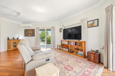 House For Sale - QLD - Biggenden - 4621 - BEAUTIFUL LOWSET HOME, WITH MOUNTAIN VIEWS  (Image 2)