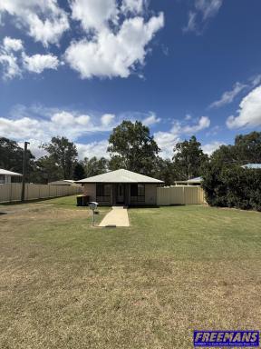 House For Lease - QLD - Nanango - 4615 - 4 Bedroom brick home on 800m² block  (Image 2)