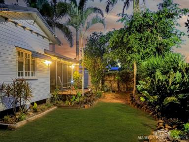 House For Sale - QLD - Mareeba - 4880 - A BEAUTIFULLY UPGRADED QUEENSLANDER OFFERING SPACE, PRIVACY AND LIFESTYLE  (Image 2)