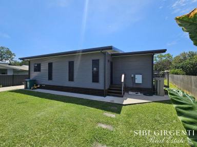 House For Sale - QLD - Mareeba - 4880 - COMFORT, SPACE & CONVENIENCE IN KYLIE CLOSE  (Image 2)