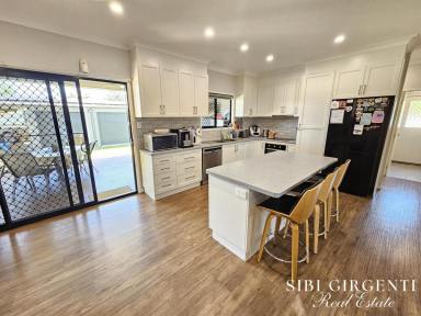 House For Sale - QLD - Mareeba - 4880 - COMFORT, SPACE & CONVENIENCE IN KYLIE CLOSE  (Image 2)