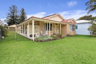 House For Sale - NSW - Werri Beach - 2534 - Walk to Beach - Single level - Endless potential (Image 2)